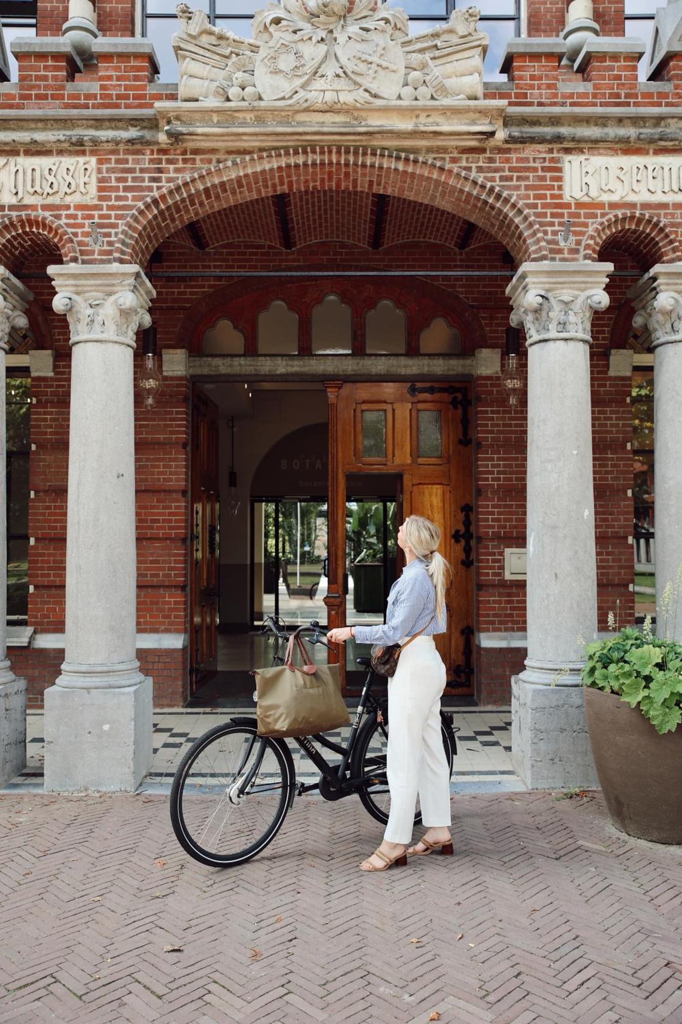Hotel Botanique Бреда Екстериор снимка